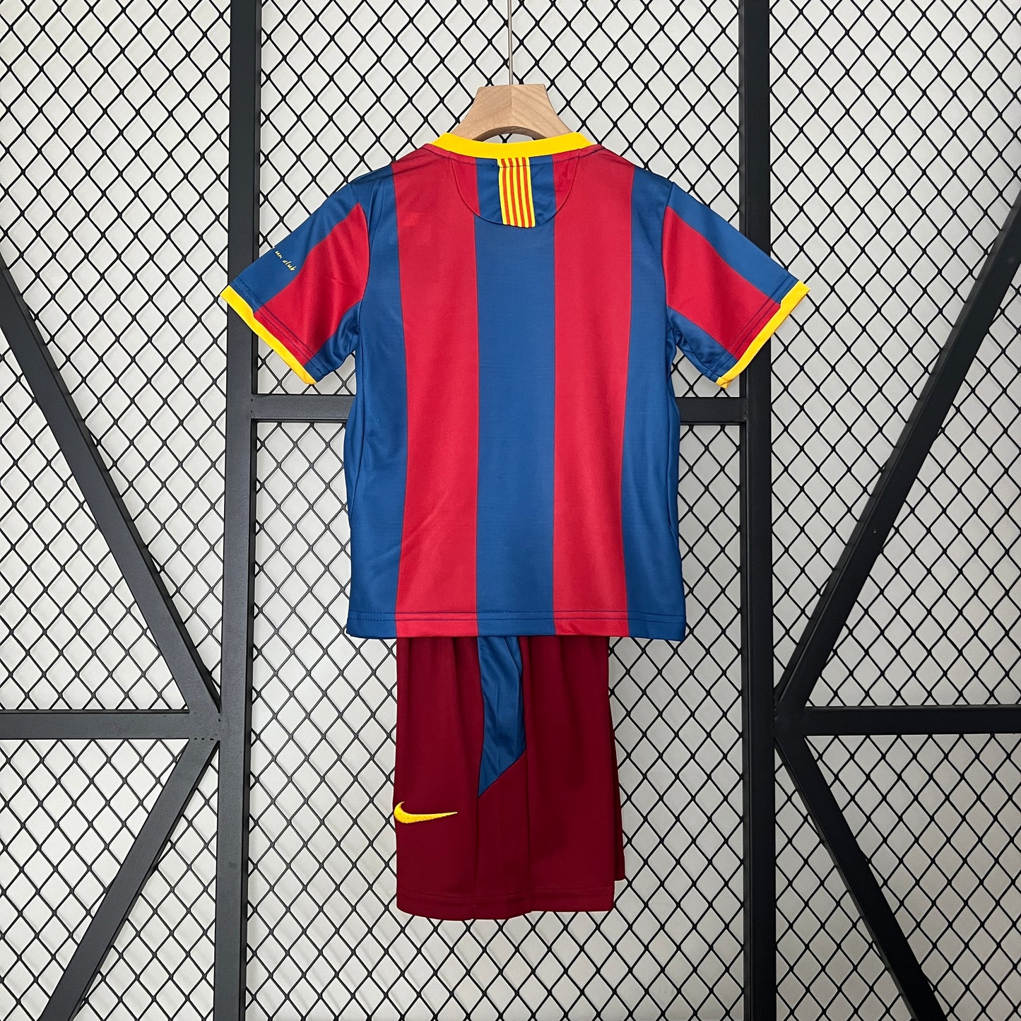 Barcelona Home 10/11